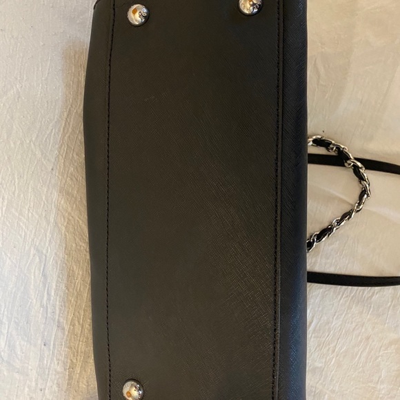 Michael Kors Harper Tote - Picture 10 of 12